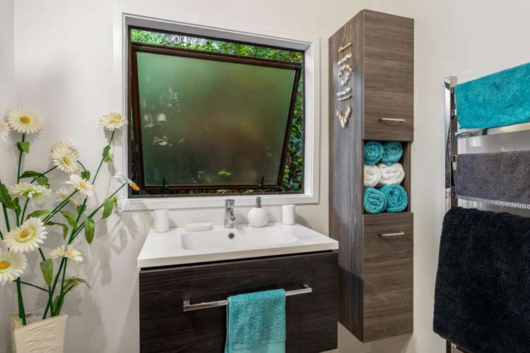 111 Main Road Tairua_15