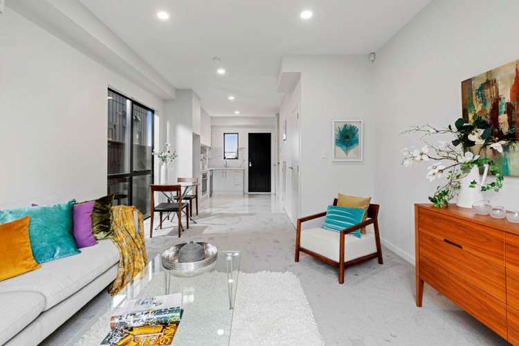 8/3 Beach Road Te Atatu Peninsula_7