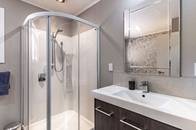 22 Hamilton Avenue Winton_11