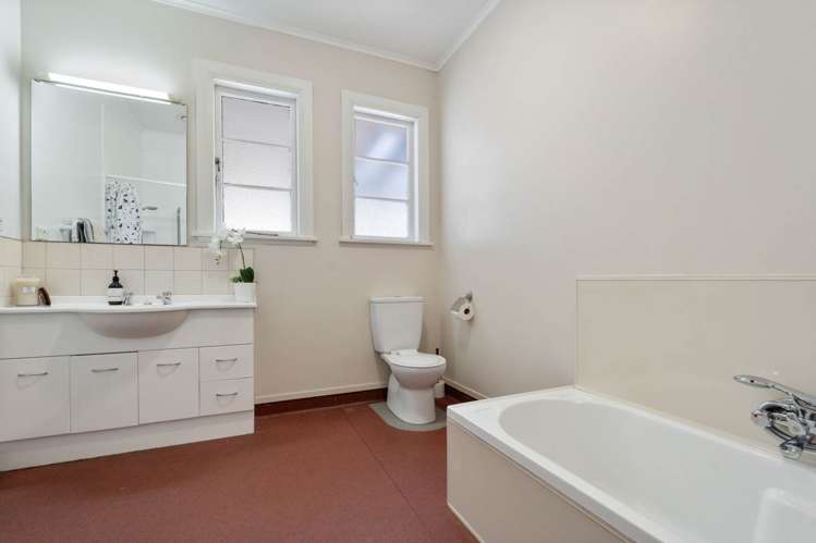 621 Kamo Road Kamo_21