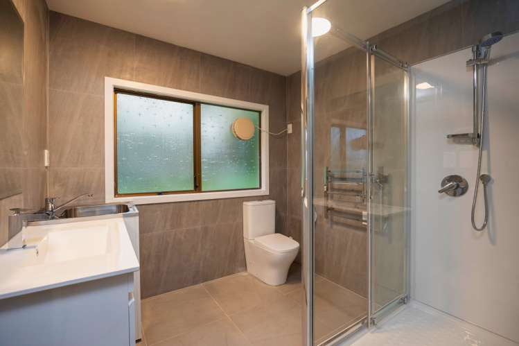 5/16 Knight Avenue Mount Albert_12