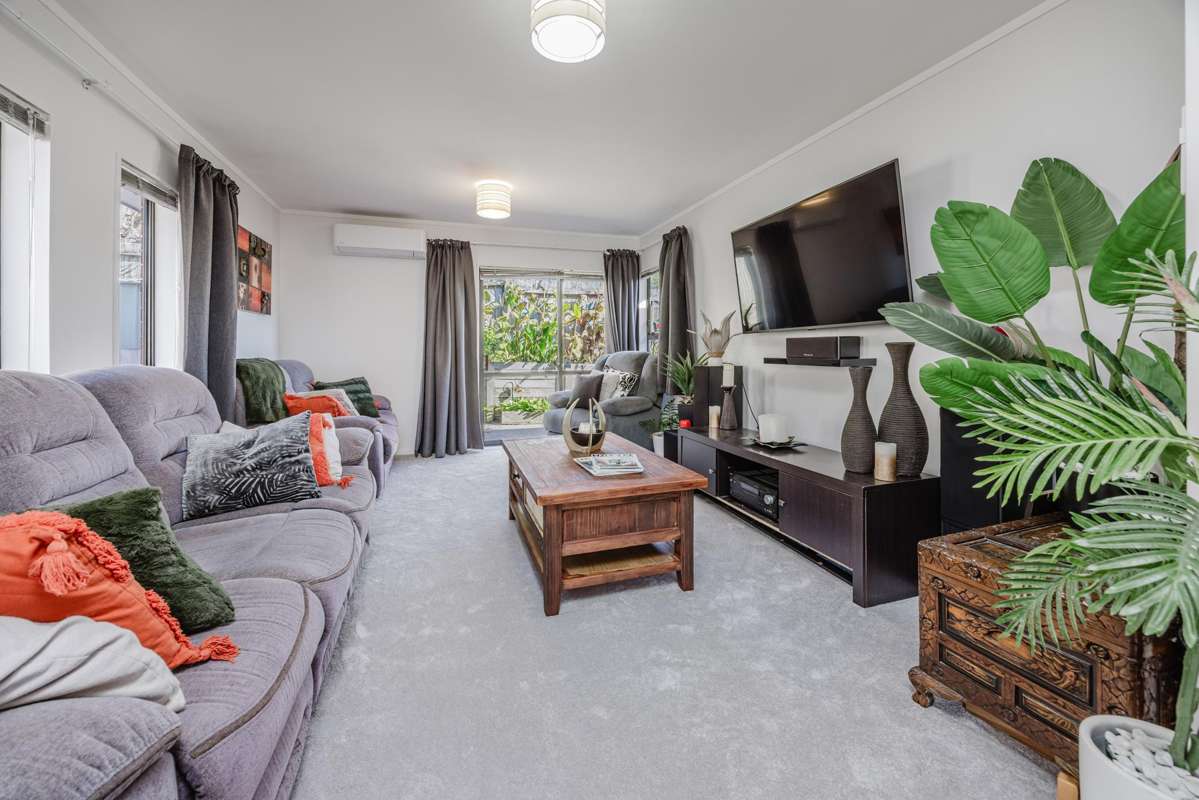 2/8 Lochend Place_1