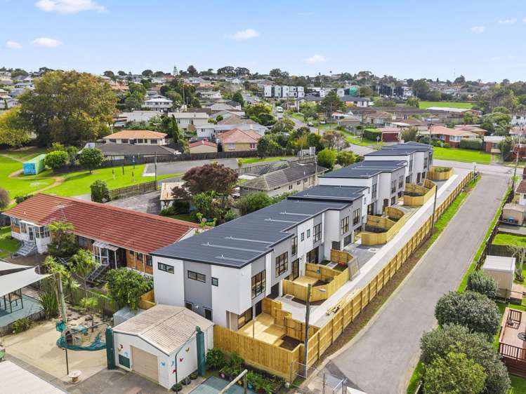 4/12 Hamlin Road_1
