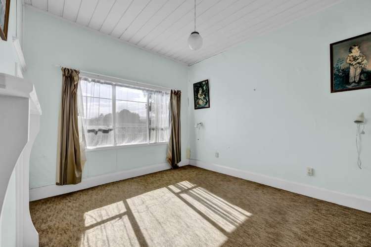 16 Old South Road Okato_14