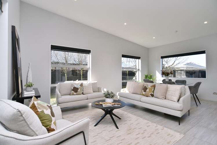 13 Picadilly Avenue Casebrook_10