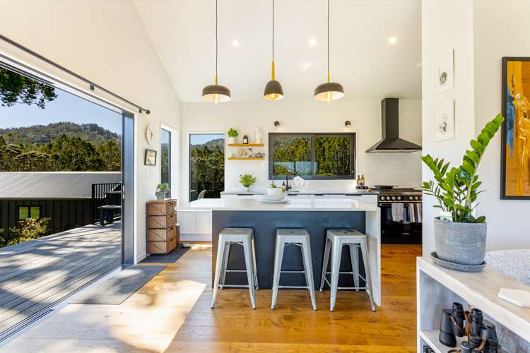 42a Upland Road Huia_4