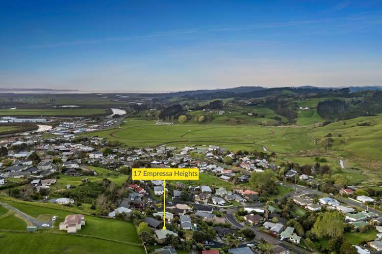 17 Empressa Heights Helensville_28