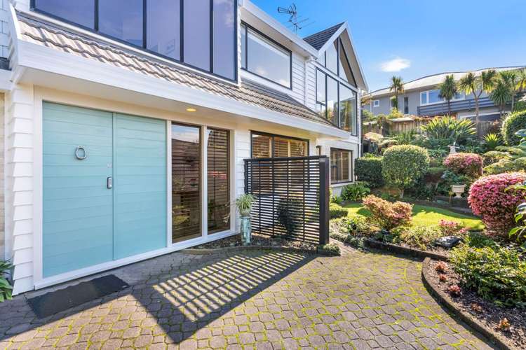 2/4 Oban Road Browns Bay_23