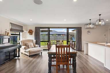 16 Memorial Crescent_3