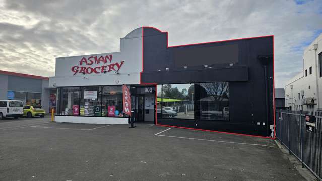 Main street frontage with workshop capability