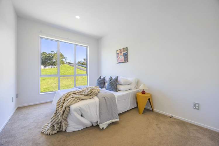 2 Myra G Place Stanmore Bay_13