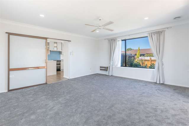 2/128 Reynolds Avenue Bishopdale_3