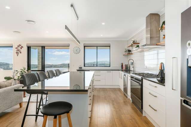 56 Queen Charlotte Drive Aotea_4