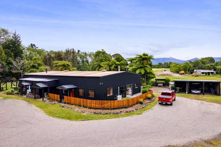 1082 Junction Road Egmont Village_1