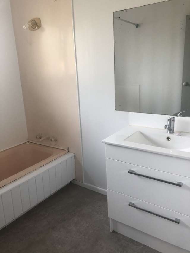 8 Clarkin Road 10458_4