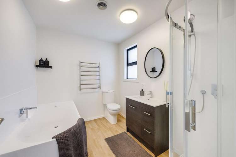 1204A and B Norfolk Crescent_2