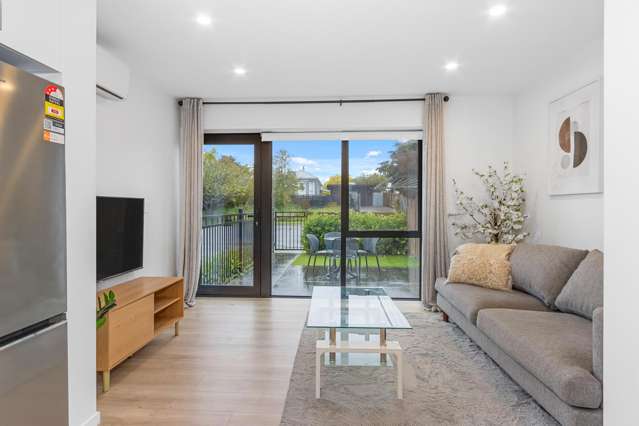 Selling Below the RV! Leafy Locale-Freehold Title