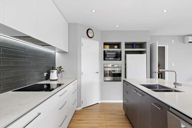 9 Napoleon Close Harewood_11