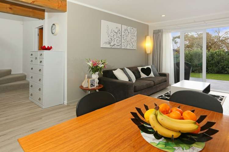 1/24 Abbotleigh Avenue Te Atatu Peninsula_16