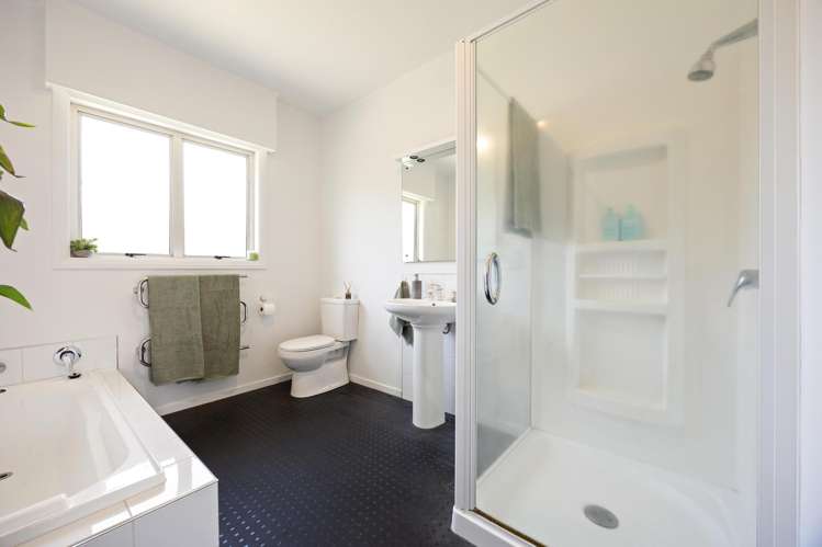 8 Alison Street Hamilton Lake_13