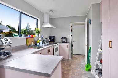 39 Tawa Street_3