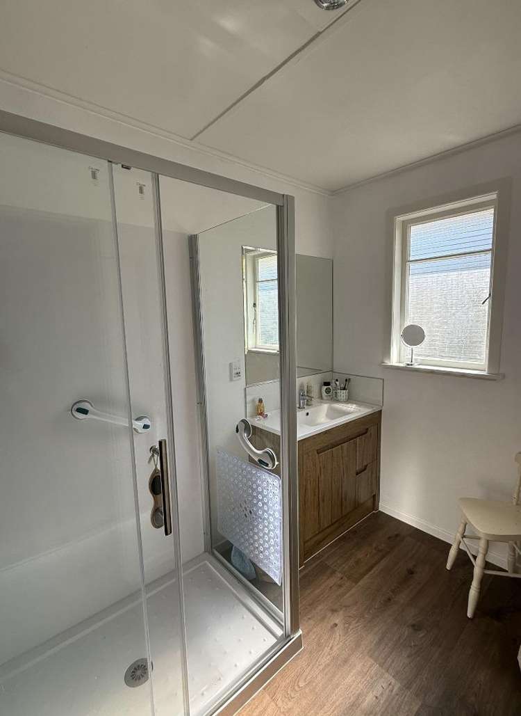 12 May Street 11229_5