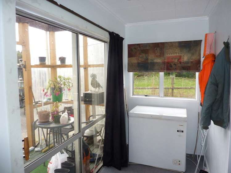 2 Sunderland Street Waimangaroa_13