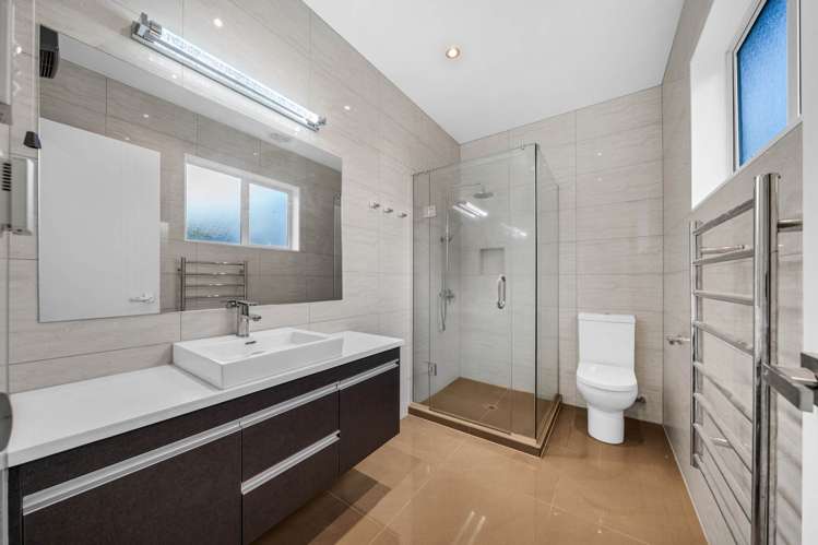 57 Kerrykeel Drive Flat Bush_16