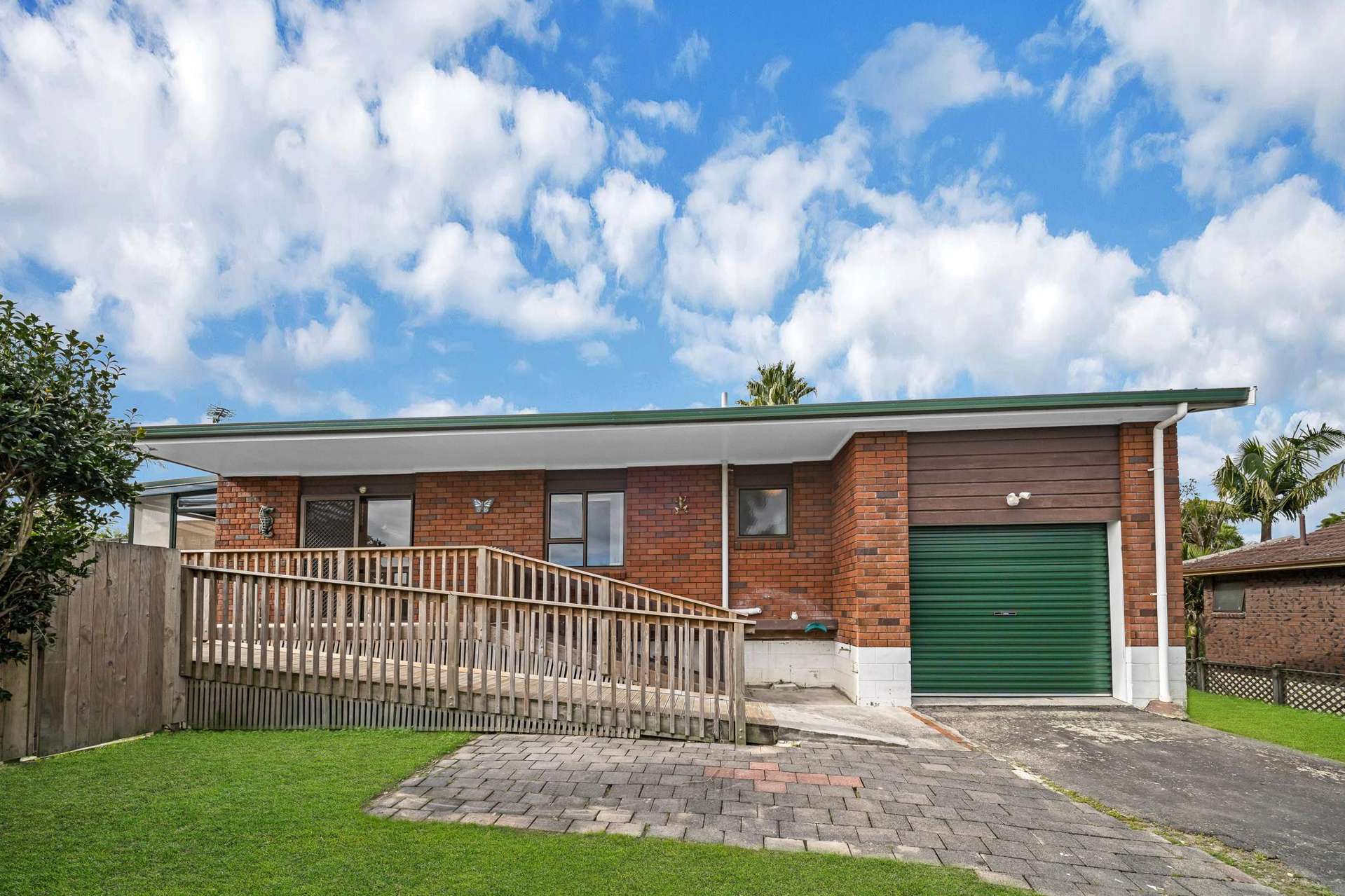 2/8 Millbrook Road Henderson_0