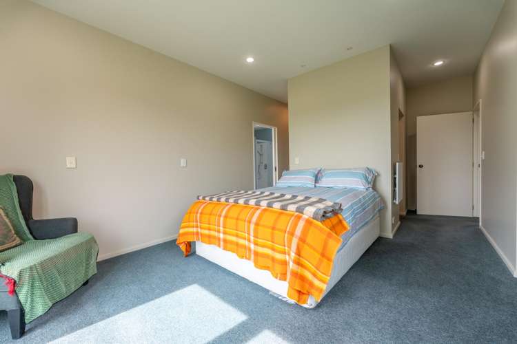 243 Pages Road Gleniti_12