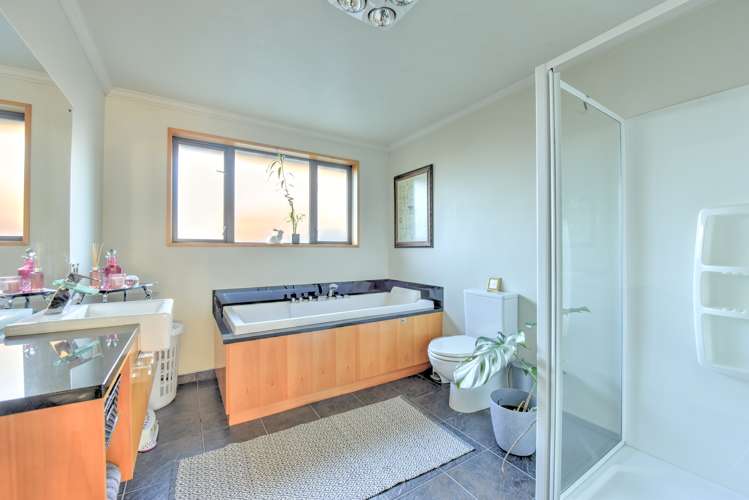 6 Robina Place Gore_17
