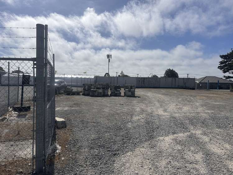 56 & 56A Shortland St Wainoni_4