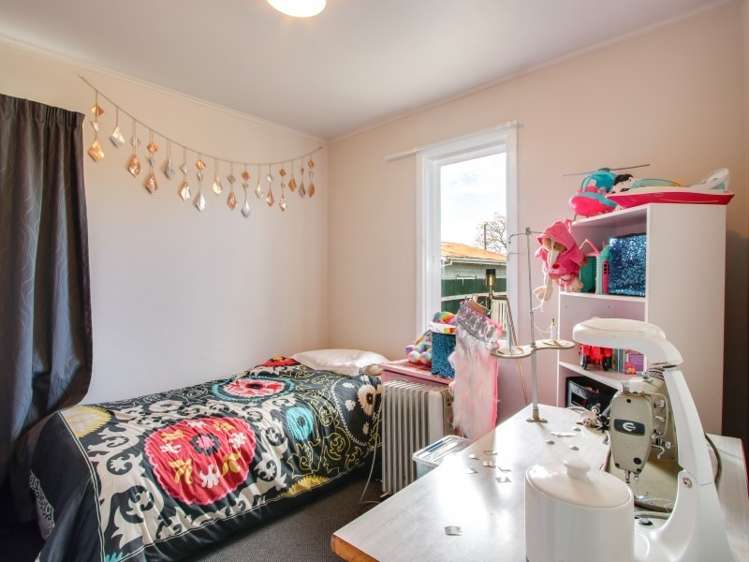 6 Wordsworth Crescent Maraenui_9