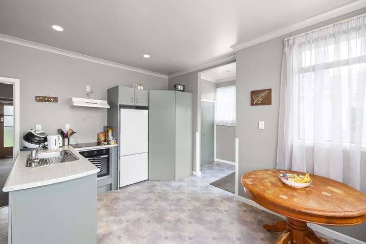 6 Waltons Avenue Kuripuni_1