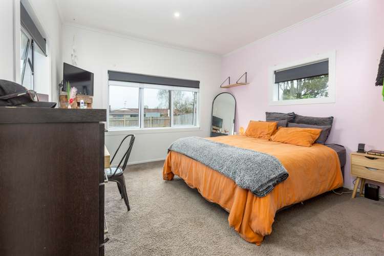 9 Youngs Road Papakura_8