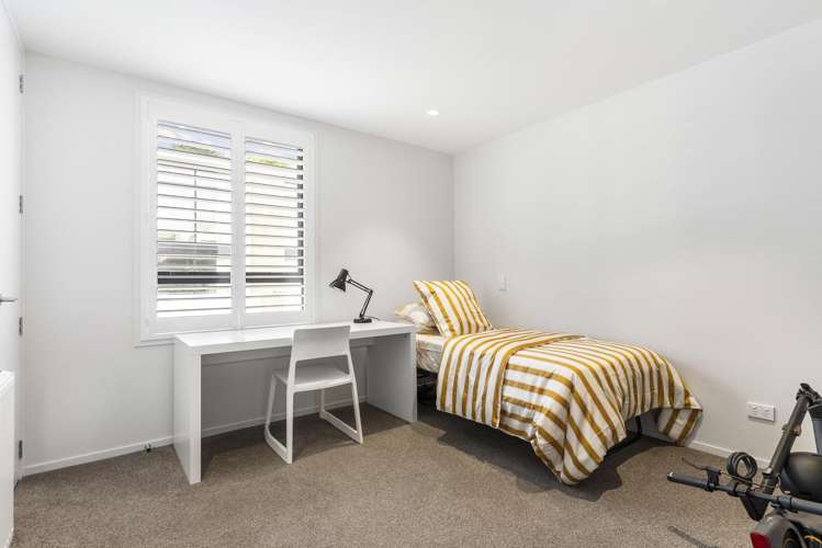 12 Jean Caldwell Way Island Bay_11