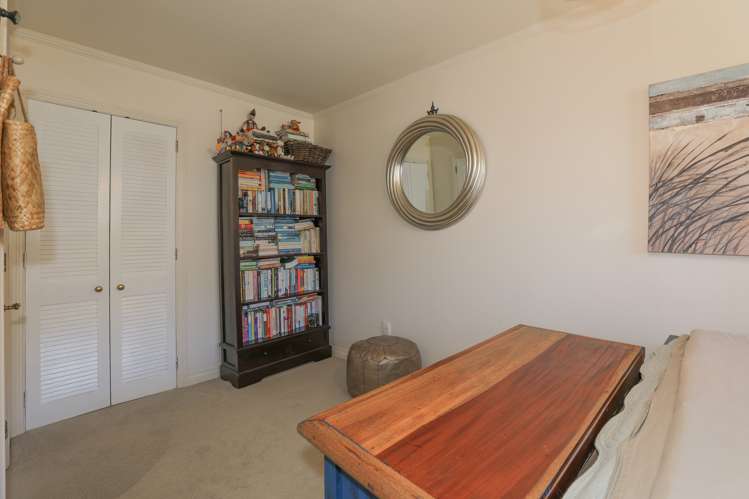 20 Sunset Street Hilltop_19