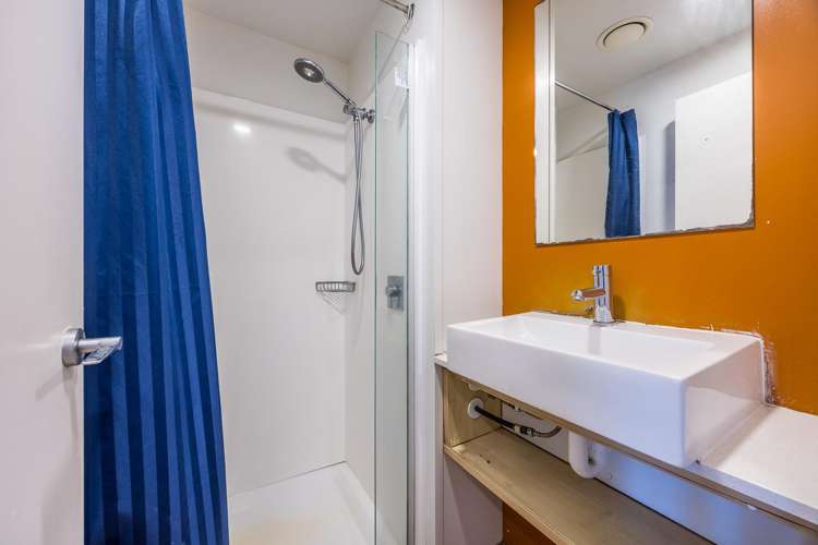1820/21 Whitaker Place Grafton_12