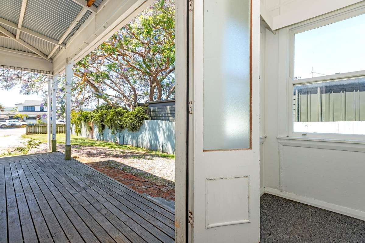 678 Gladstone Road_1