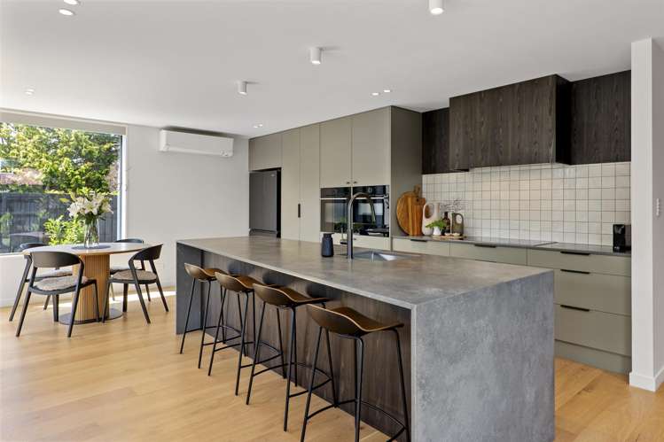 2/105 Tomes Road St Albans_7