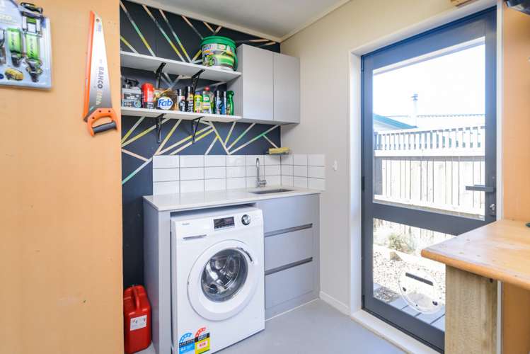 39 Barling Street Himatangi Beach_14