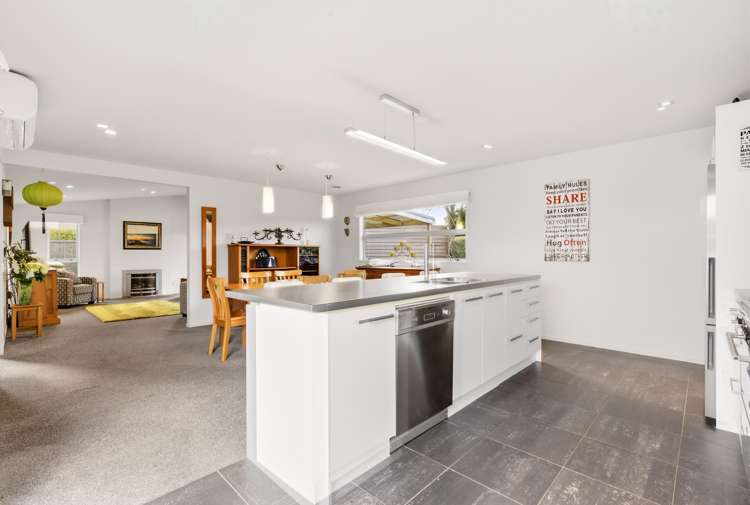 8 Lochaber Drive_4