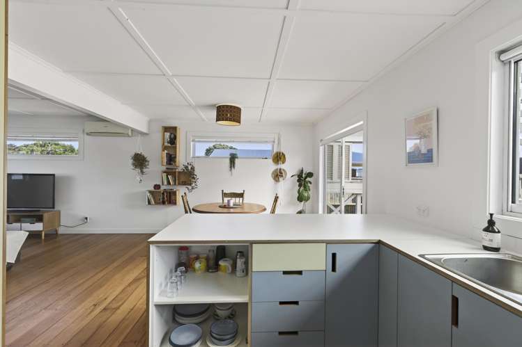 53 Cumming Street Okato_10