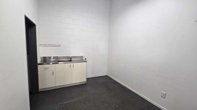 Tenancy 1, 1235 Cameron Road Tauranga Central_6