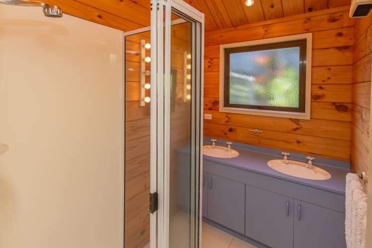 9 Tirohanga Terrace Akaroa_11