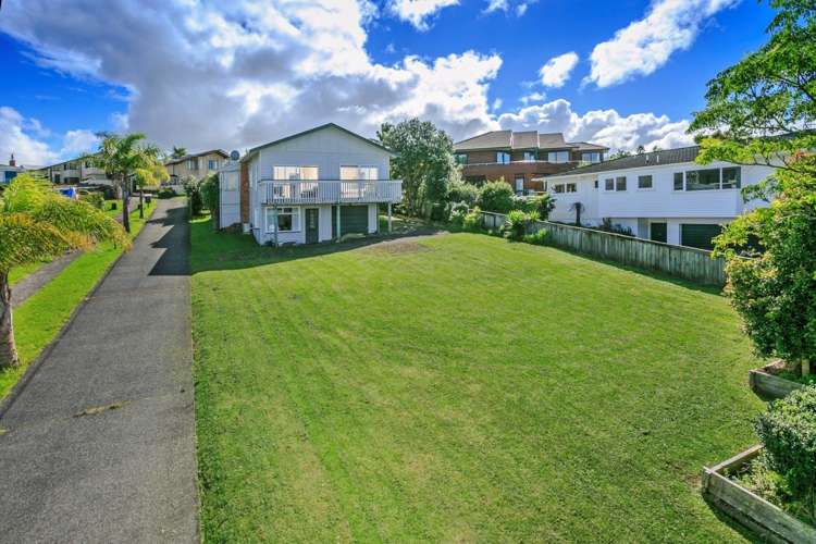 29 Seaview Road Castor Bay_19