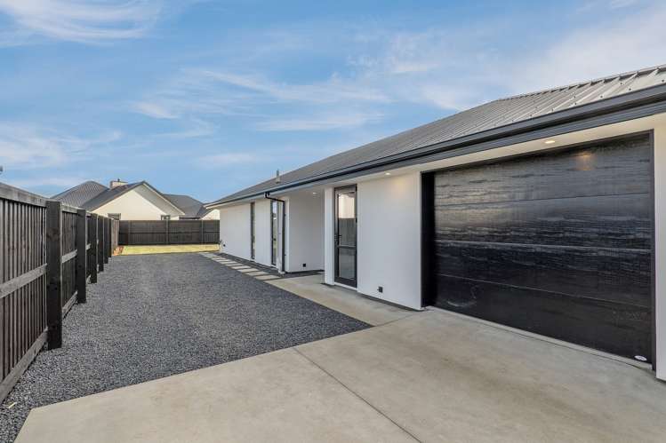 41 Candlesticks Crescent Lincoln_26