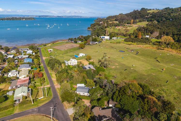 45 Tahatai Road Oneroa_34