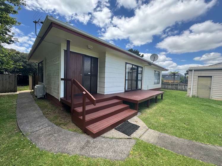 116 Beach Road Te Atatu Peninsula_1