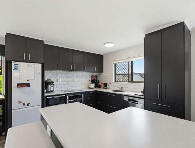 32a Holland Street Glenholme_4